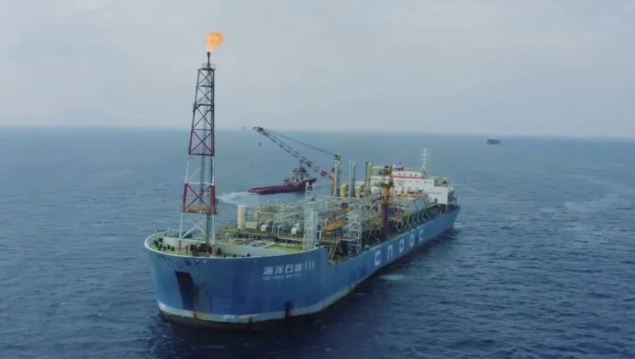 海油工程首次自主成功解脱海上浮式生产储油装置(图1)
